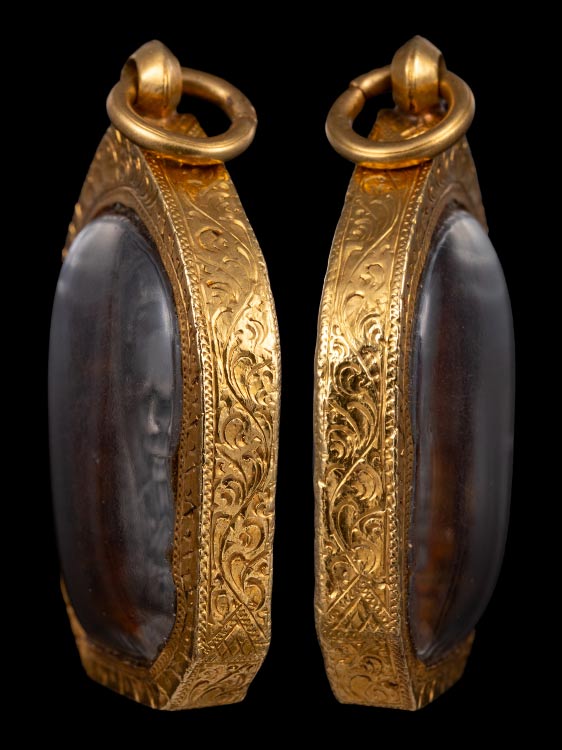 เหรียญหลวงพ่อเปี่ยม วัดเกาะหลัก เนื้อเงิน  ปี2489 พร้อมเลี่ยมทอง-1