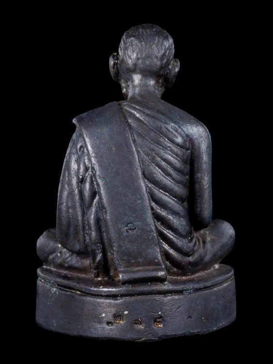 รูปหล่อรูปเหมือนหลวงปู่ทิม ขนาดตั้งหน้ารถ เนื้อโลหะ (ปลุกเสกโดยหลวงพ่อสาคร)-1