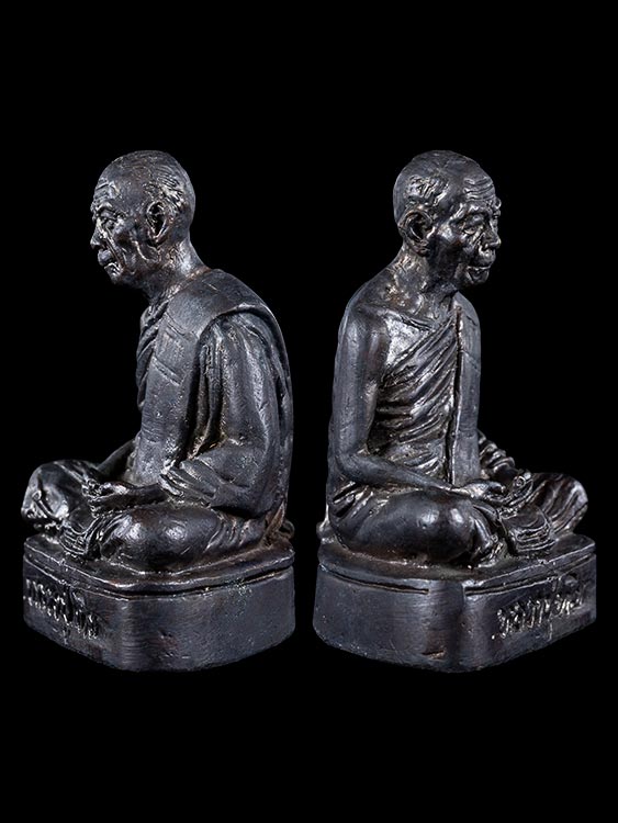 รูปหล่อรูปเหมือนหลวงปู่ทิม ขนาดตั้งหน้ารถ เนื้อโลหะ (ปลุกเสกโดยหลวงพ่อสาคร)-1