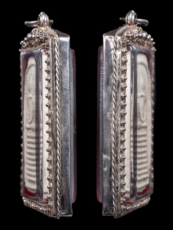 พระสมเด็จวัดเกศ ไม่ทราบปีสร้าง (ไม่ทันท่าน) พร้อมเลี่ยมเงินสั่งทำ-1