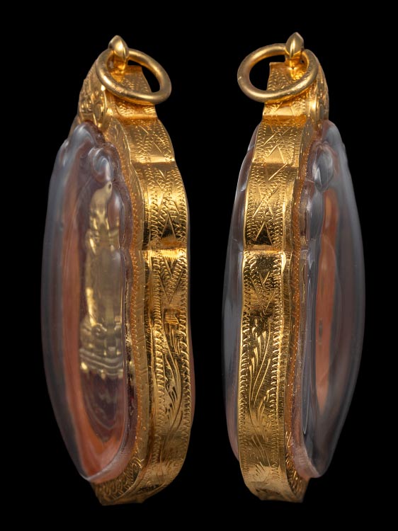 เหรียญหลวงปู่เอี่ยม ปี14 ออกวัดโคนอน เนื้อทองแดงกะไหล่ทองลงยาหน้าทอง พร้อมเลี่ยมทอง-1