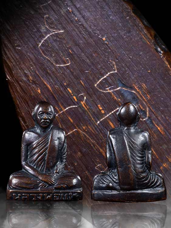 รูปเหมือนปั๊มหลวงพ่อแพ รุ่นแรก เนื้อทองแดงรมดำ นิยม-1