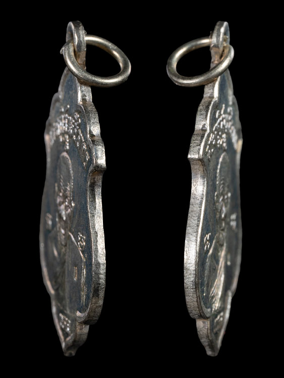 เหรียญใบตำลึงหลวงพ่อแดง วัดช่องลม จ.ชลบุรี พร้อมกล่องเดิม-1