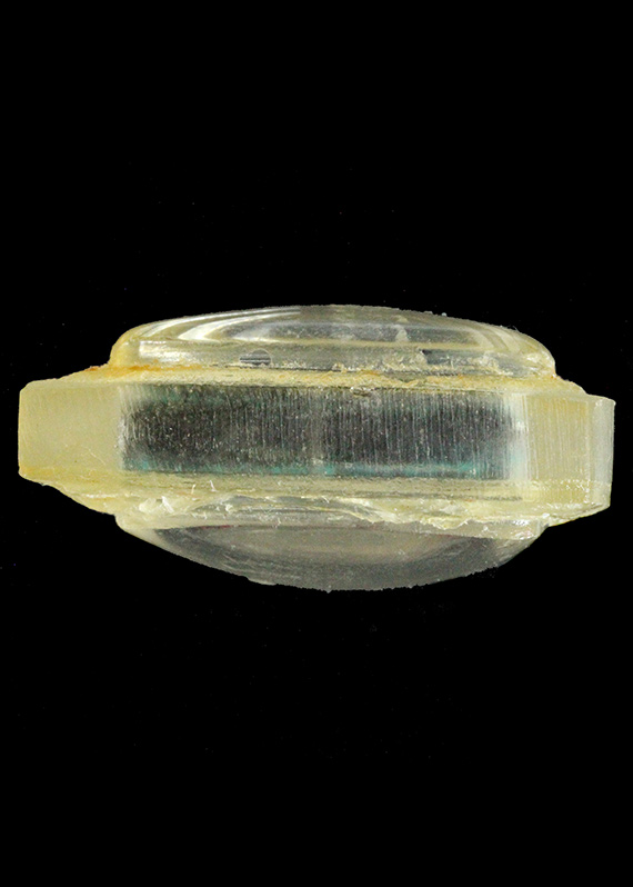 พระหลวงปู่ทวด วัดช้างให้ พิมพ์กลีบบัวหลังตัวหนังสือห้าแถวแข้งสั้น จ.ปัตตานี-1